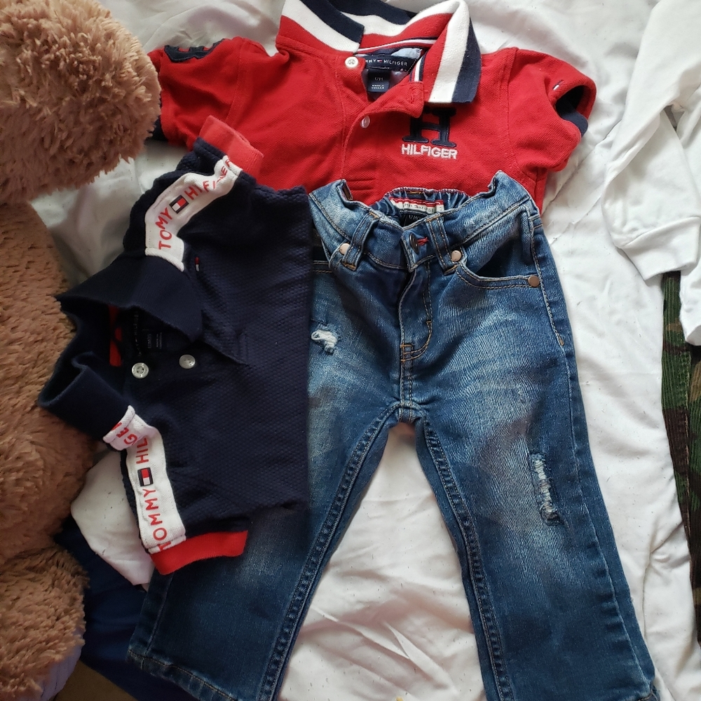 2 tommy shirts and 1 pair of tommy jeans